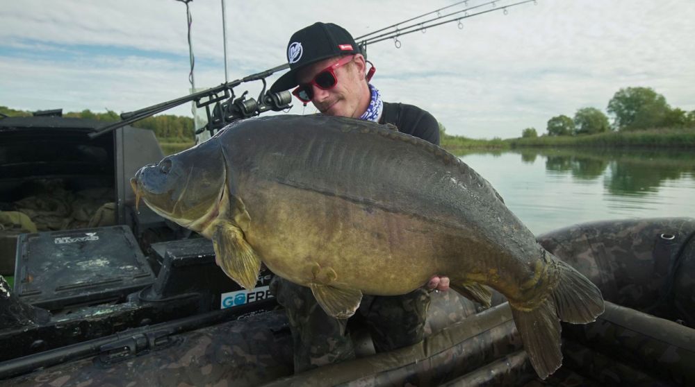 Les pros ont la parole : les moteurs adaptés à la pêche de la carpe en bateau