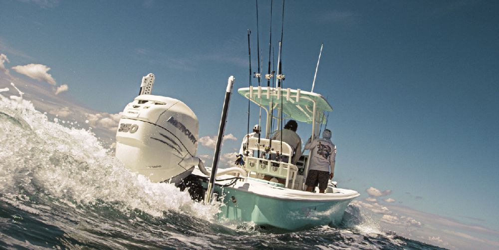 Verado L6 350 et 400 ch : laissez-vous bercer par les hors-bord les plus silencieux du marché !